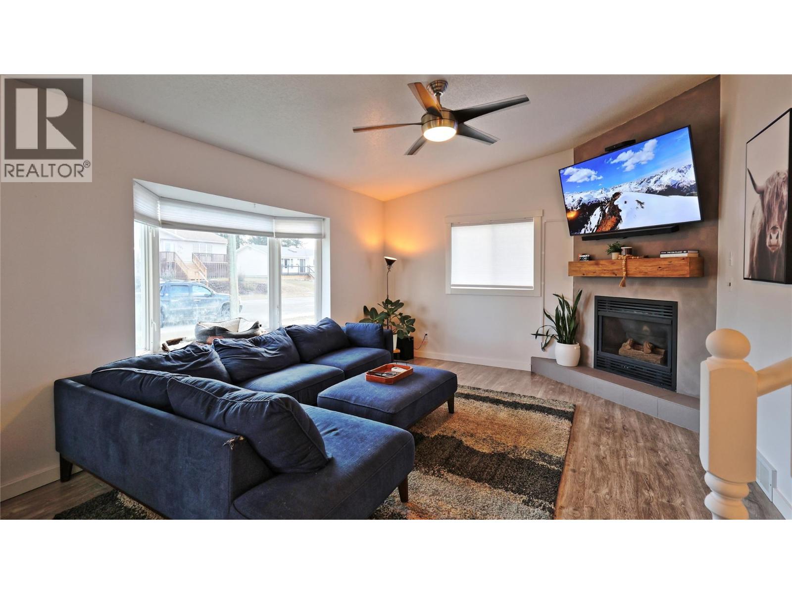 208 8th Street S, Cranbrook, British Columbia V1C 1N8 - Photo 4 - 10378904