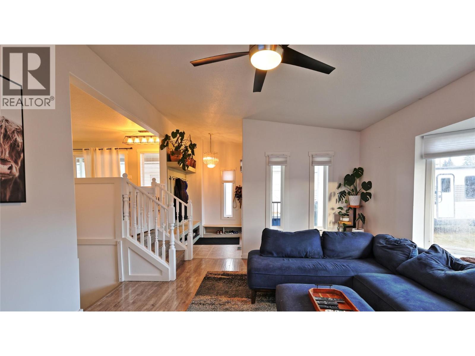 208 8th Street S, Cranbrook, British Columbia V1C 1N8 - Photo 6 - 10378904