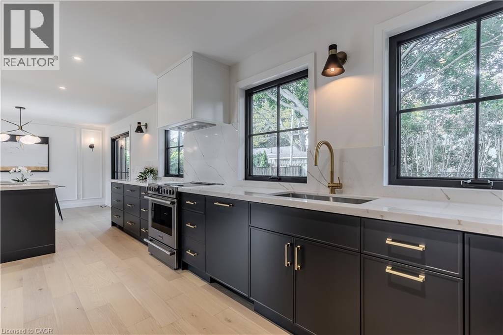 3029 Eva Drive, Burlington, Ontario  L7N 2K3 - Photo 3 - 40811508