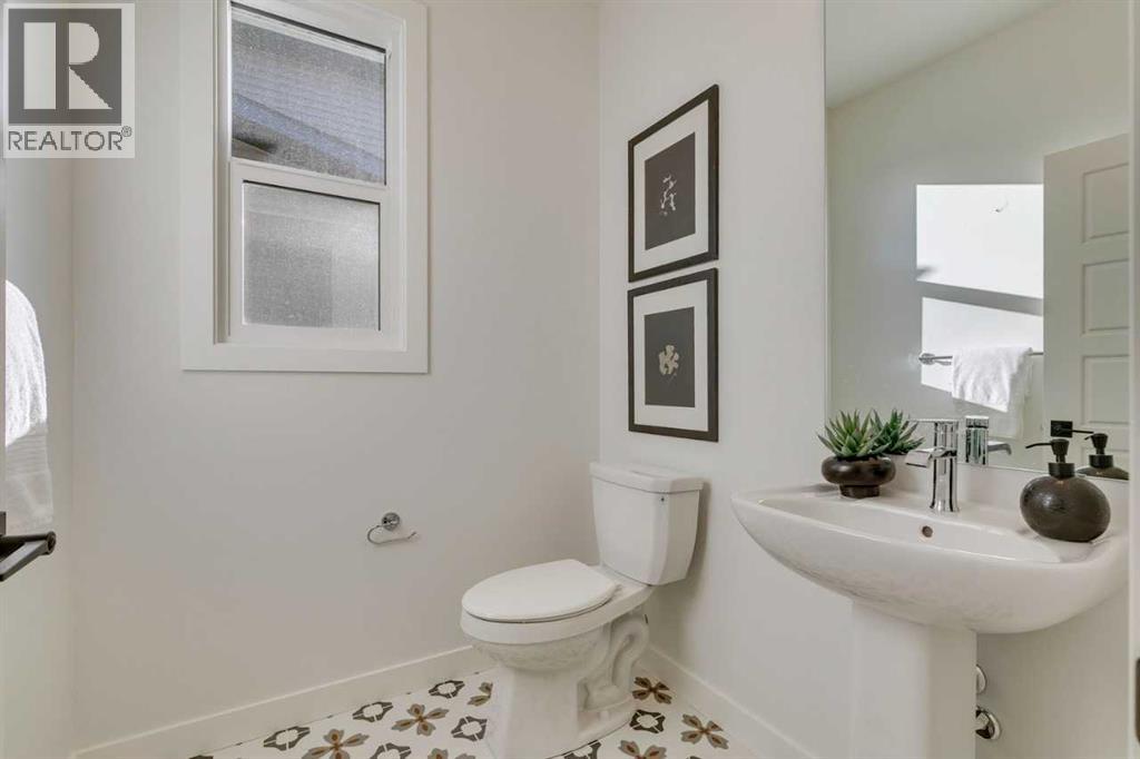 56 Dawson Wharf Mount, Chestermere, Alberta  T1X 2X5 - Photo 7 - A2291158