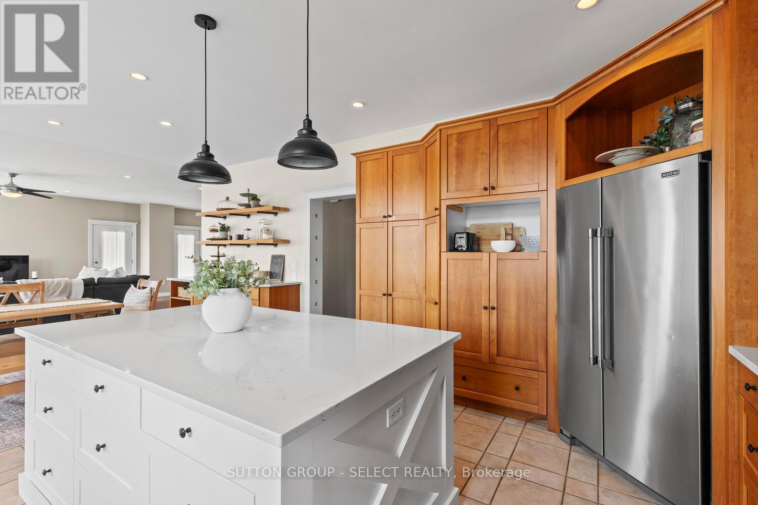 2610 Emerson Street, Strathroy-Caradoc (Mount Brydges), Ontario  N0L 1W0 - Photo 18 - X12878282