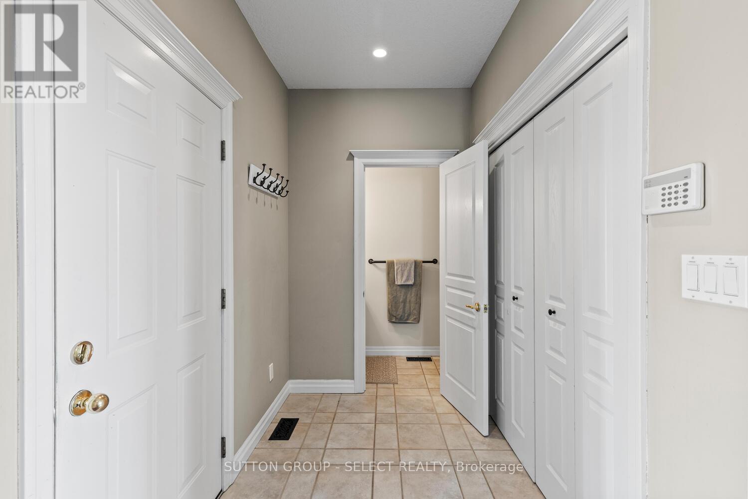 2610 Emerson Street, Strathroy-Caradoc (Mount Brydges), Ontario  N0L 1W0 - Photo 20 - X12878282