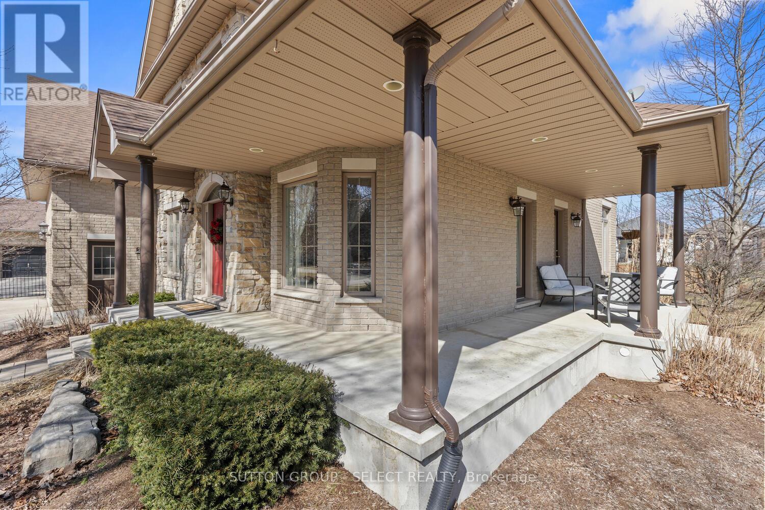 2610 Emerson Street, Strathroy-Caradoc (Mount Brydges), Ontario  N0L 1W0 - Photo 5 - X12878282