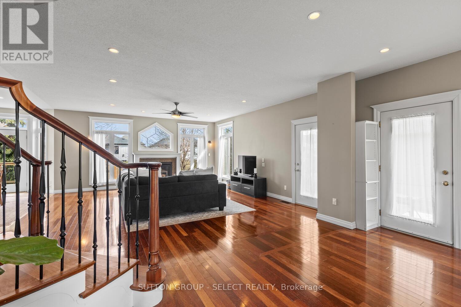 2610 Emerson Street, Strathroy-Caradoc (Mount Brydges), Ontario  N0L 1W0 - Photo 9 - X12878282