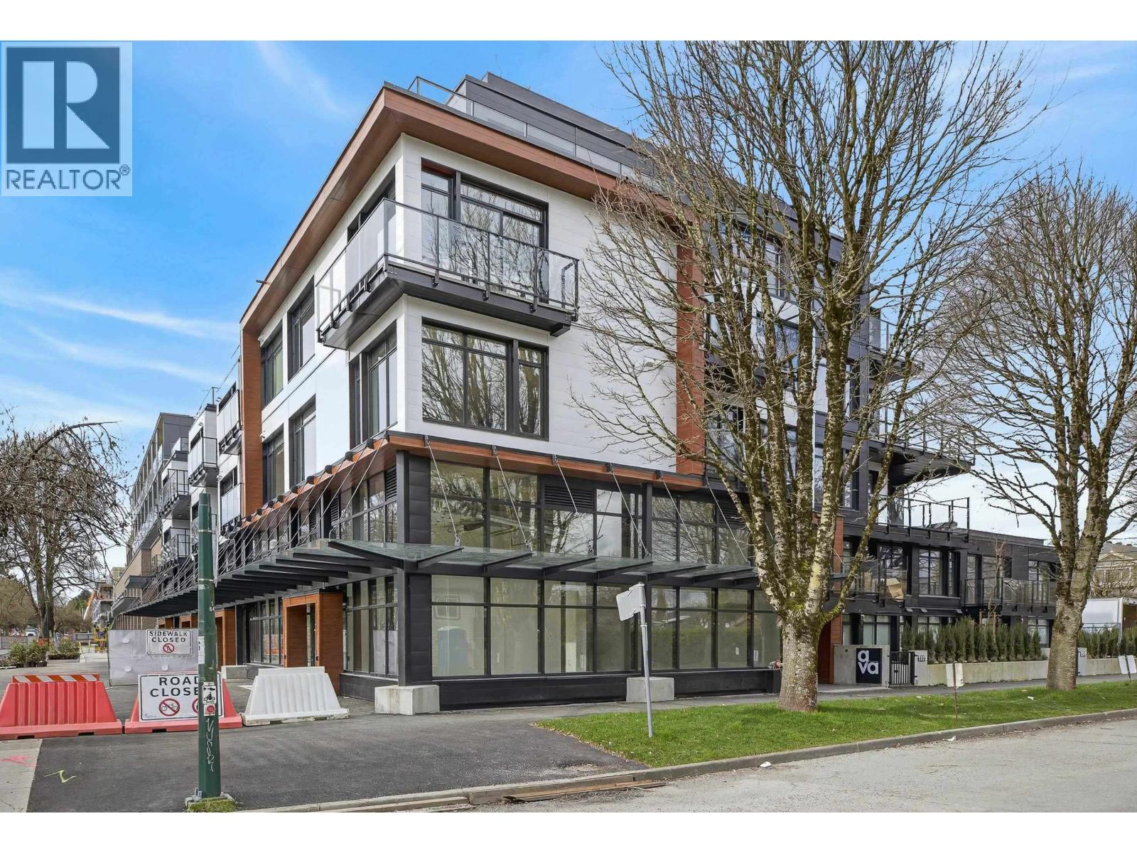 406 6485 Manitoba Street, Vancouver, British Columbia  V5Y 0P7 - Photo 2 - R3098882