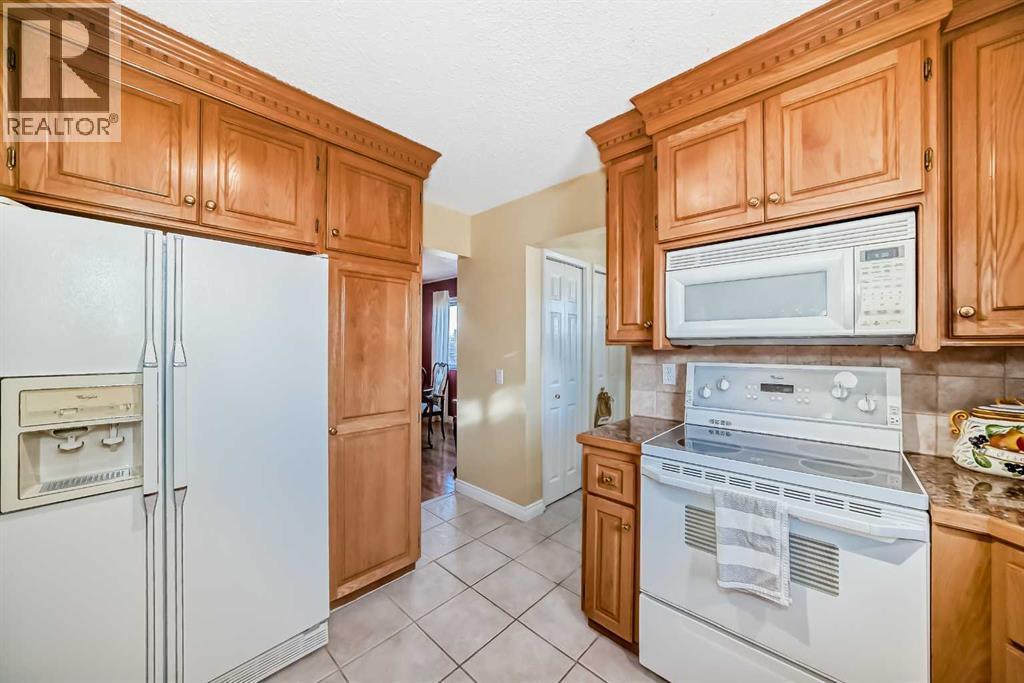 6007 Dalcastle Crescent Nw, Calgary, Alberta  T3A 1R7 - Photo 13 - A2292768