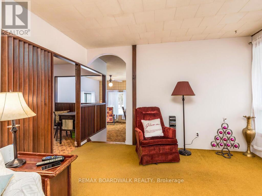 6963 Roger Stevens Drive, Montague, Ontario  K7A 4S6 - Photo 10 - X12878262