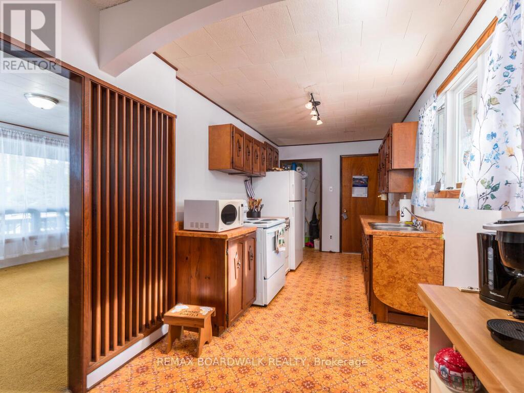 6963 Roger Stevens Drive, Montague, Ontario  K7A 4S6 - Photo 12 - X12878262