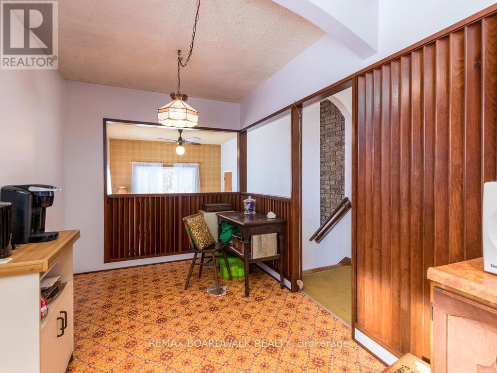 6963 Roger Stevens Drive, Montague, Ontario  K7A 4S6 - Photo 16 - X12878262