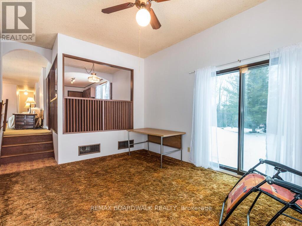 6963 Roger Stevens Drive, Montague, Ontario  K7A 4S6 - Photo 18 - X12878262