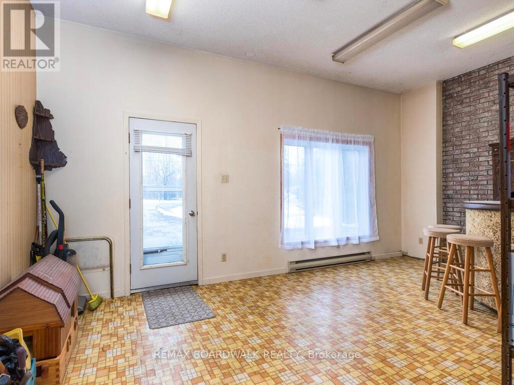 6963 Roger Stevens Drive, Montague, Ontario  K7A 4S6 - Photo 20 - X12878262