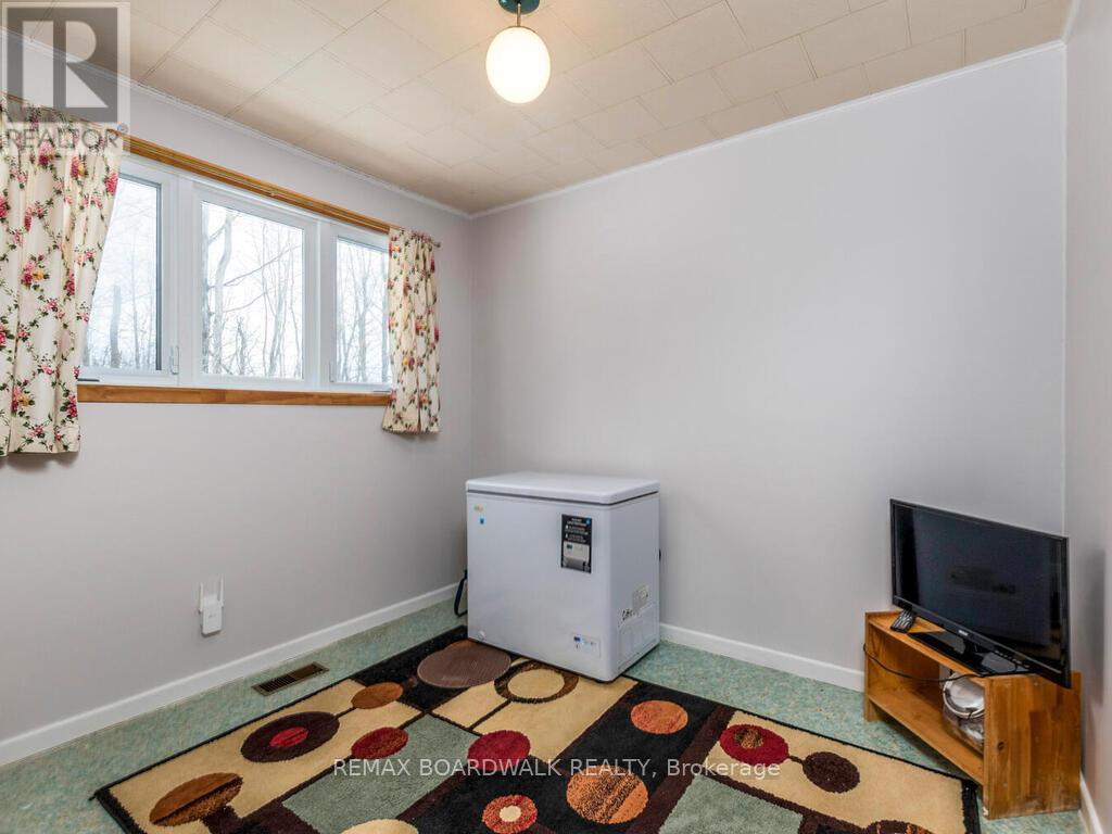 6963 Roger Stevens Drive, Montague, Ontario  K7A 4S6 - Photo 25 - X12878262