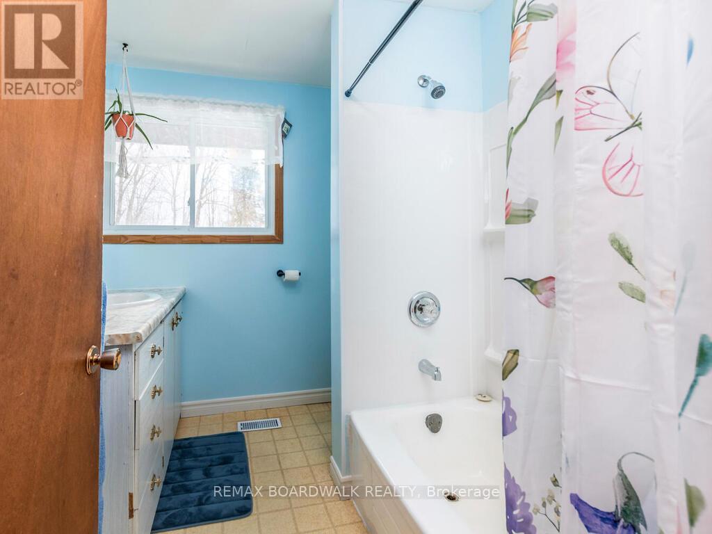 6963 Roger Stevens Drive, Montague, Ontario  K7A 4S6 - Photo 26 - X12878262