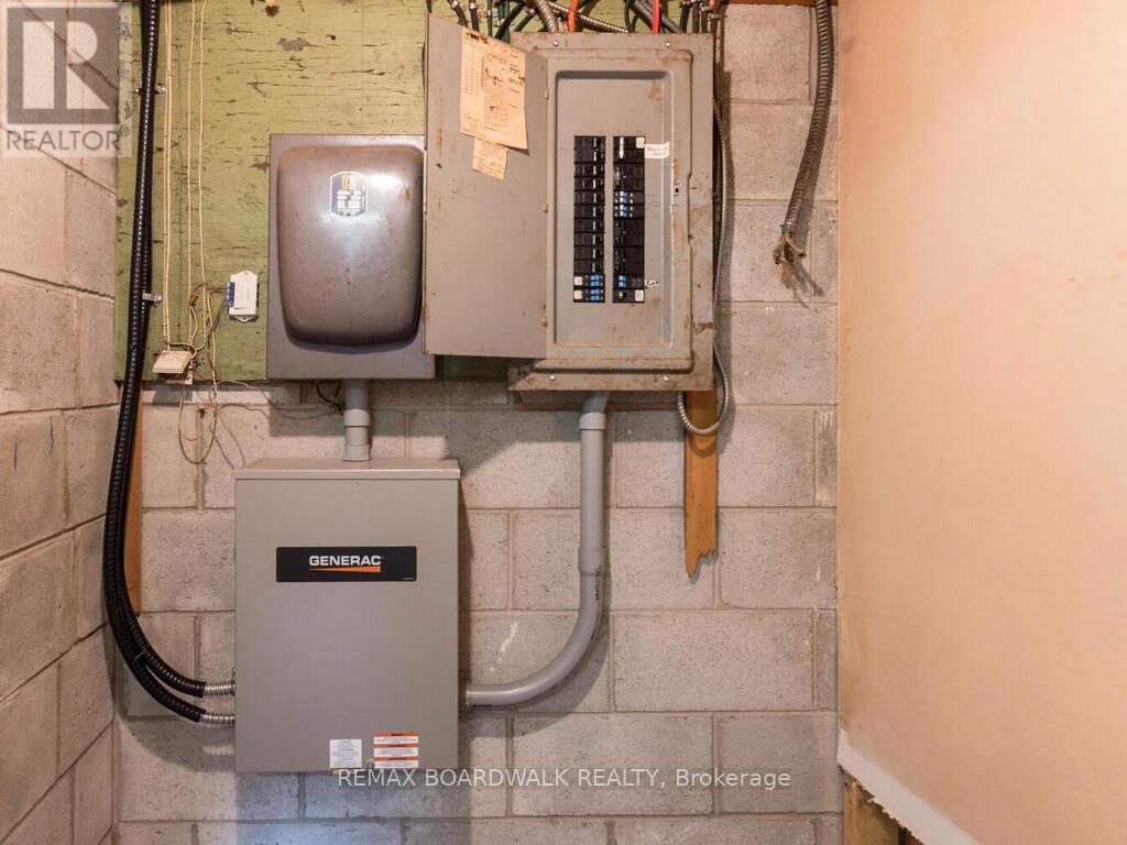 6963 Roger Stevens Drive, Montague, Ontario  K7A 4S6 - Photo 32 - X12878262