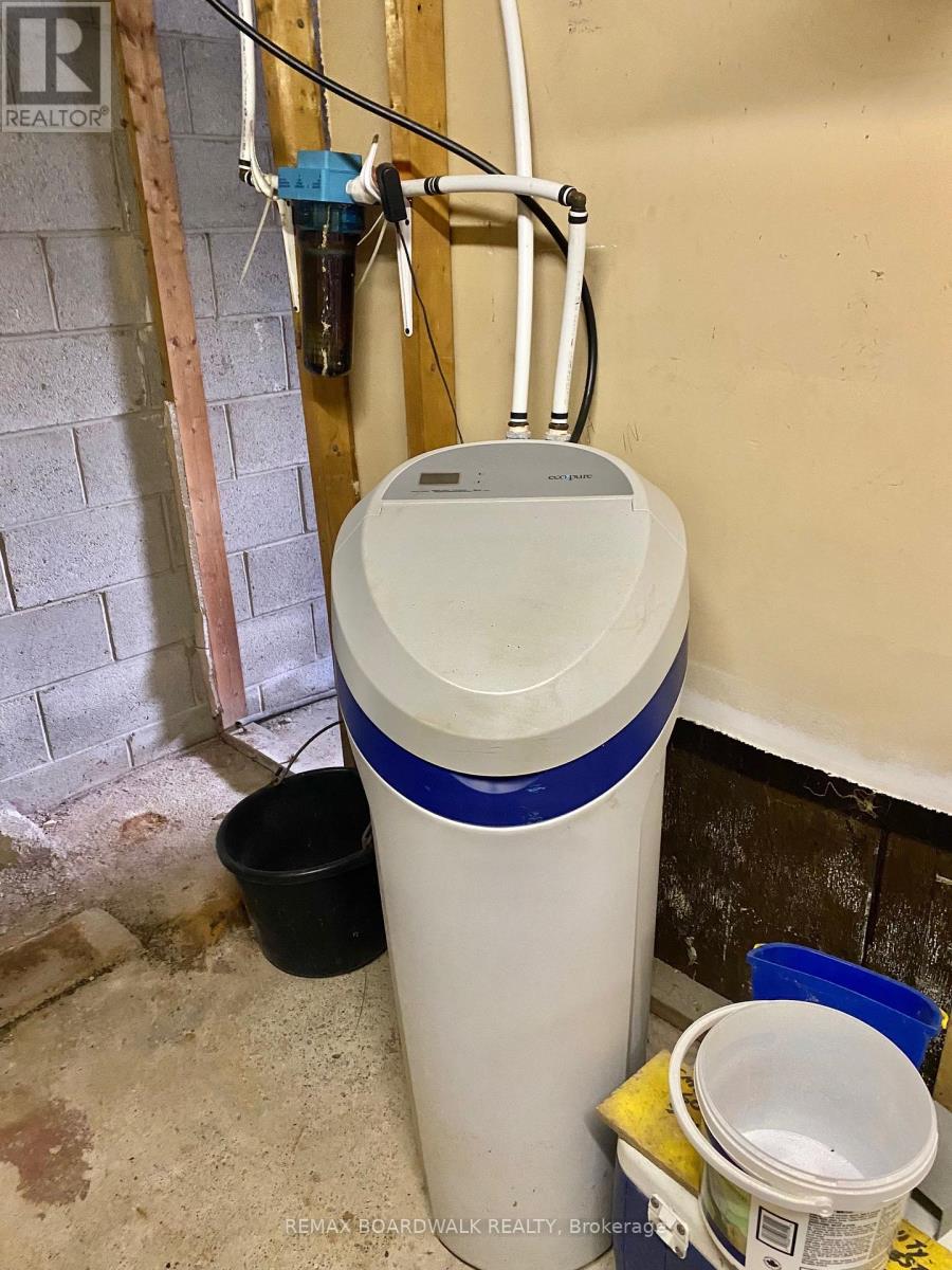 6963 Roger Stevens Drive, Montague, Ontario  K7A 4S6 - Photo 33 - X12878262