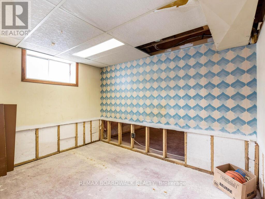 6963 Roger Stevens Drive, Montague, Ontario  K7A 4S6 - Photo 34 - X12878262