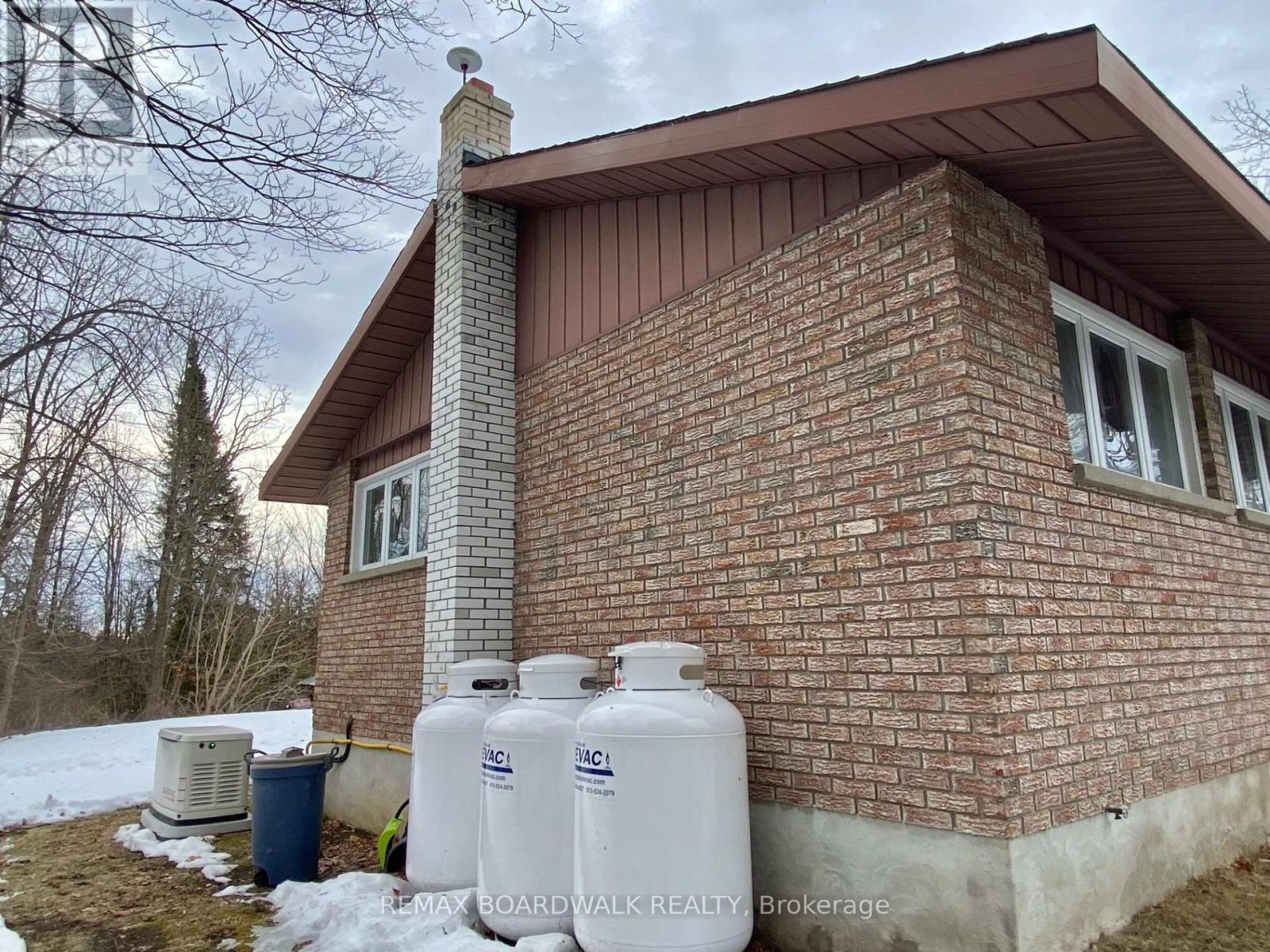 6963 Roger Stevens Drive, Montague, Ontario  K7A 4S6 - Photo 37 - X12878262