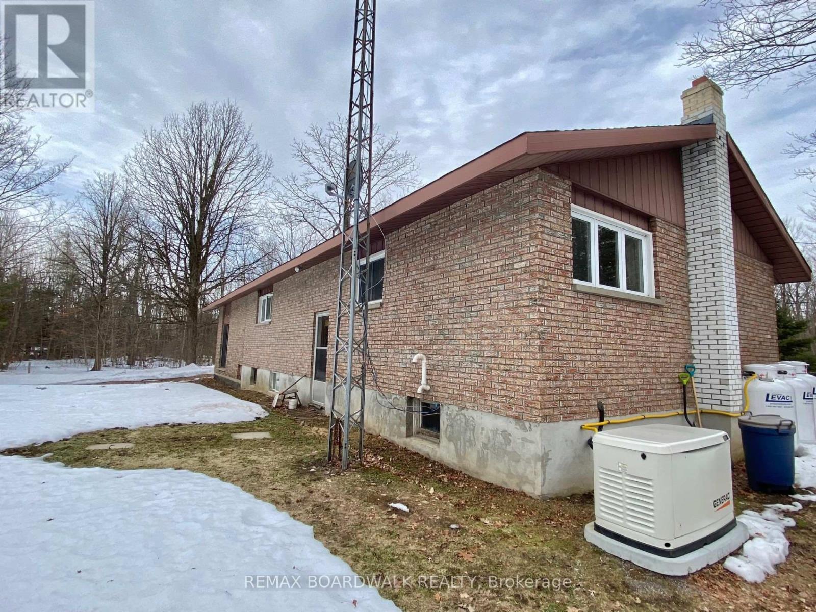 6963 Roger Stevens Drive, Montague, Ontario  K7A 4S6 - Photo 38 - X12878262