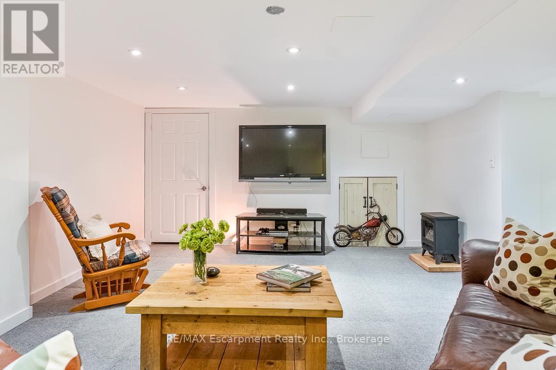 24 Birkbank Drive, Oakville, Ontario  L6J 4Y9 - Photo 27 - W12878342