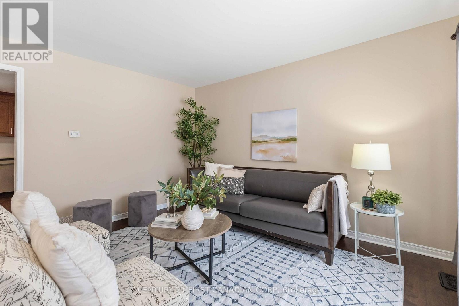 Photo 16 of 50 for 40 Culver Court