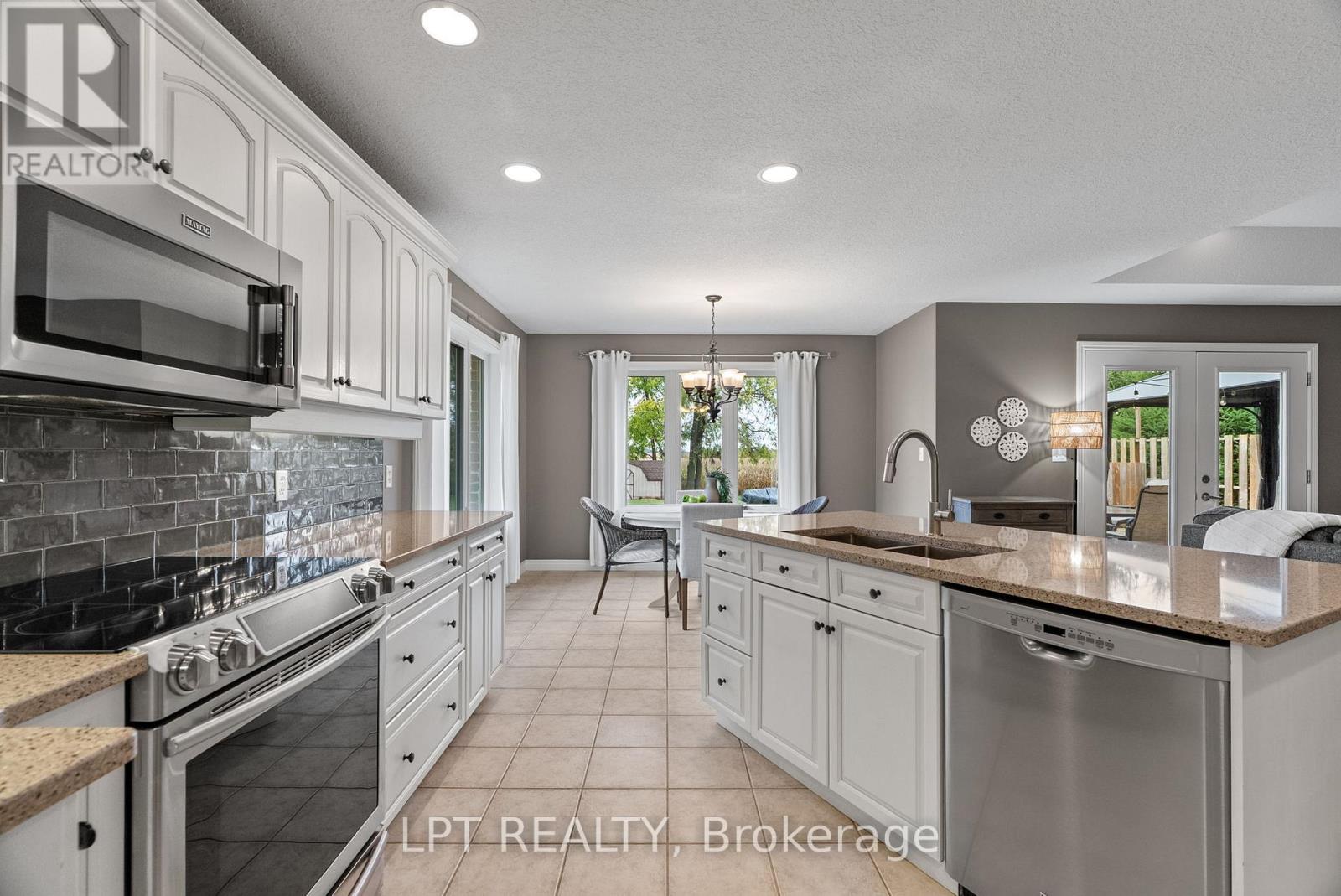 18 Durham Street, Newbury, Ontario  N0L 1Z0 - Photo 11 - X12878316