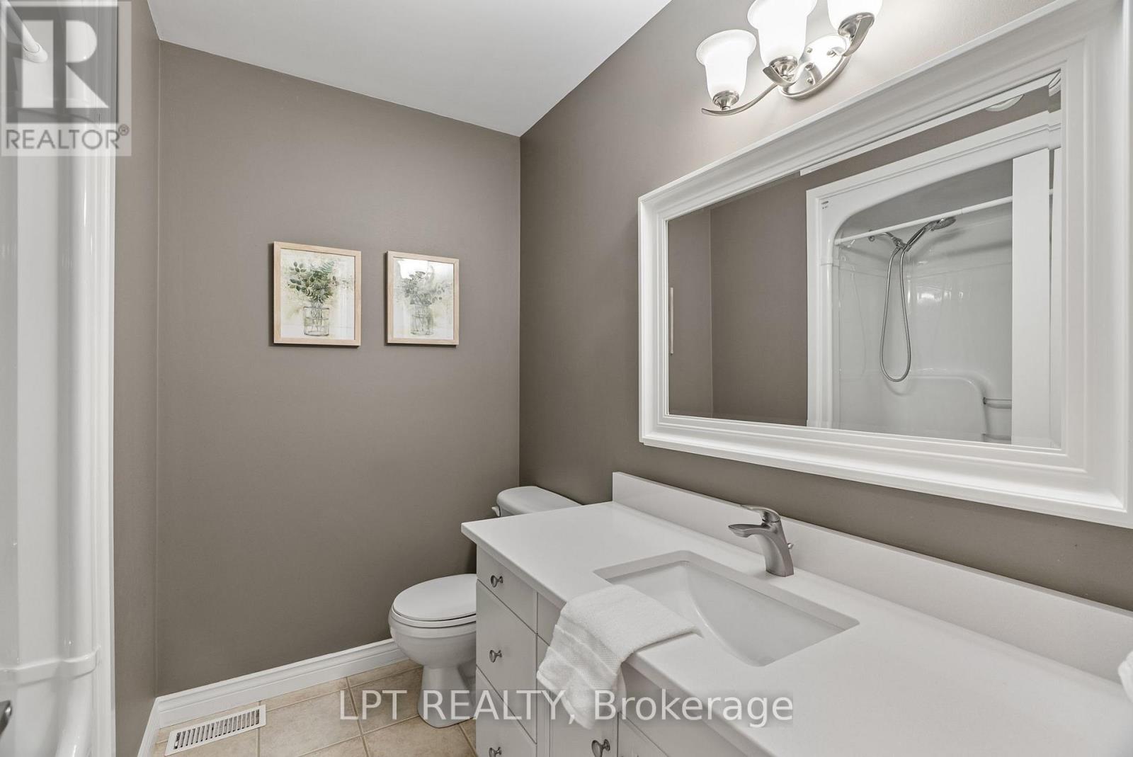 18 Durham Street, Newbury, Ontario  N0L 1Z0 - Photo 20 - X12878316