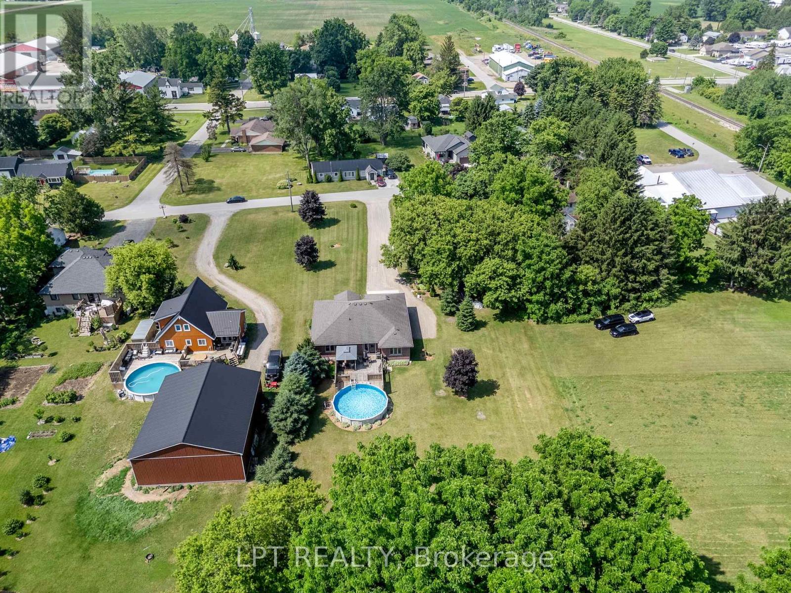 18 Durham Street, Newbury, Ontario  N0L 1Z0 - Photo 29 - X12878316