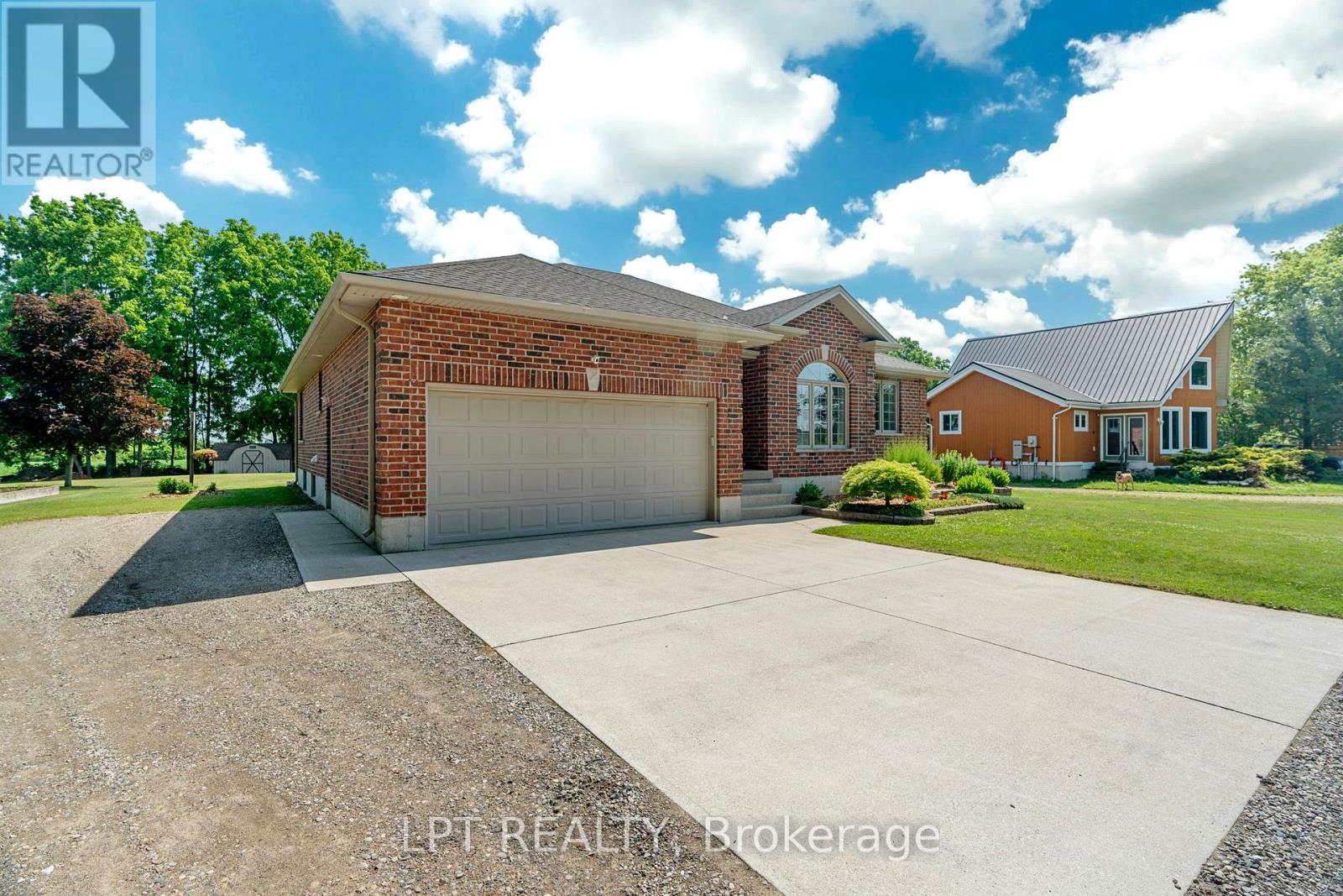 18 Durham Street, Newbury, Ontario  N0L 1Z0 - Photo 3 - X12878316