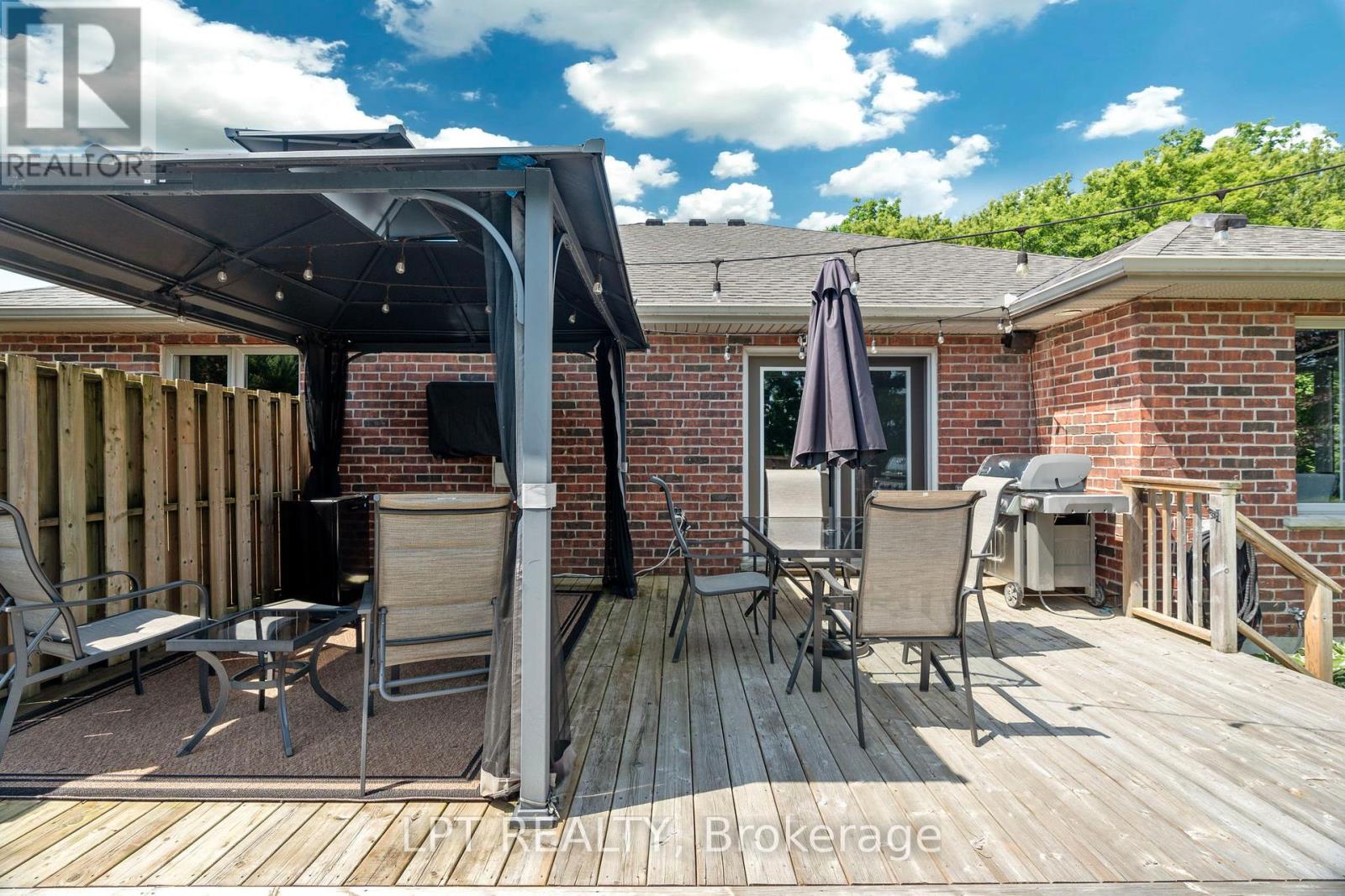 18 Durham Street, Newbury, Ontario  N0L 1Z0 - Photo 36 - X12878316