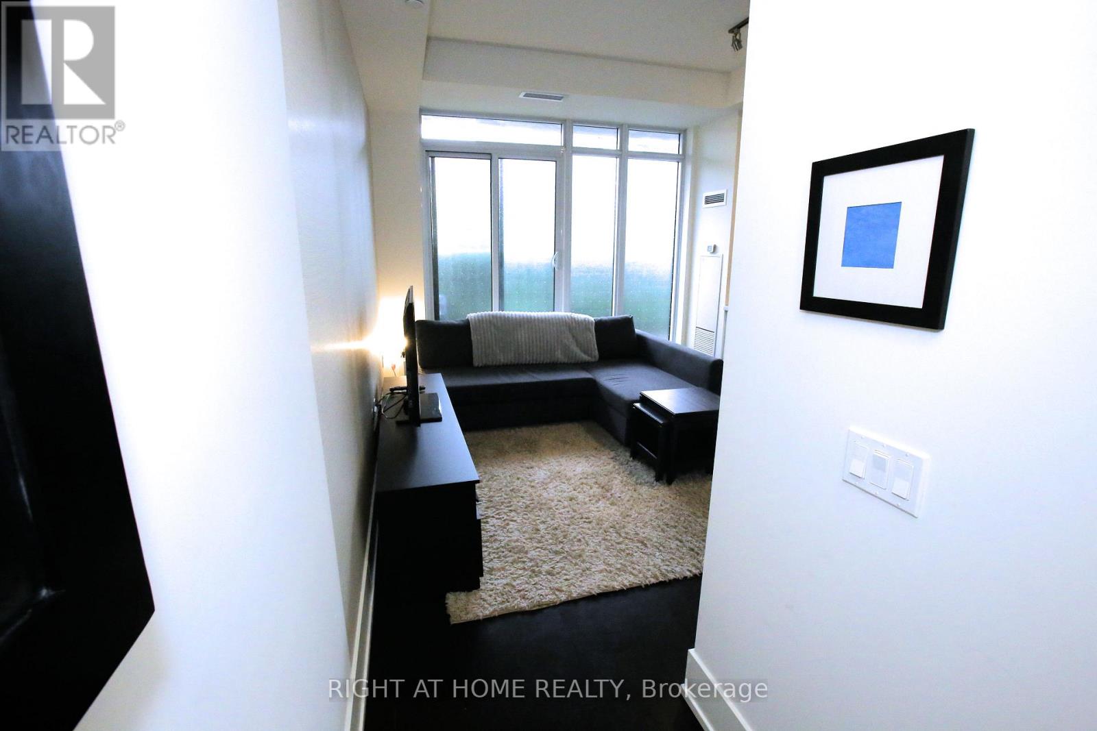 210 - 330 Richmond Street W, Toronto, Ontario  M5V 1X2 - Photo 10 - C12878246