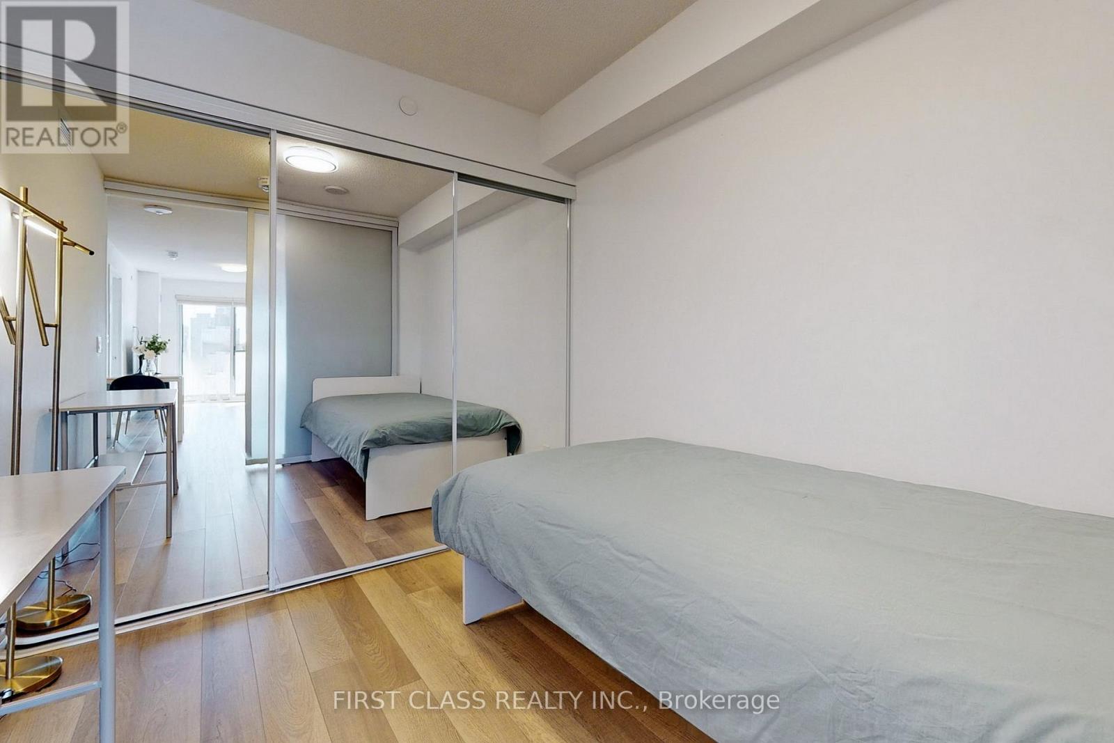 401 - 181 Huron Street, Toronto, Ontario  M5T 0C1 - Photo 10 - C12878264