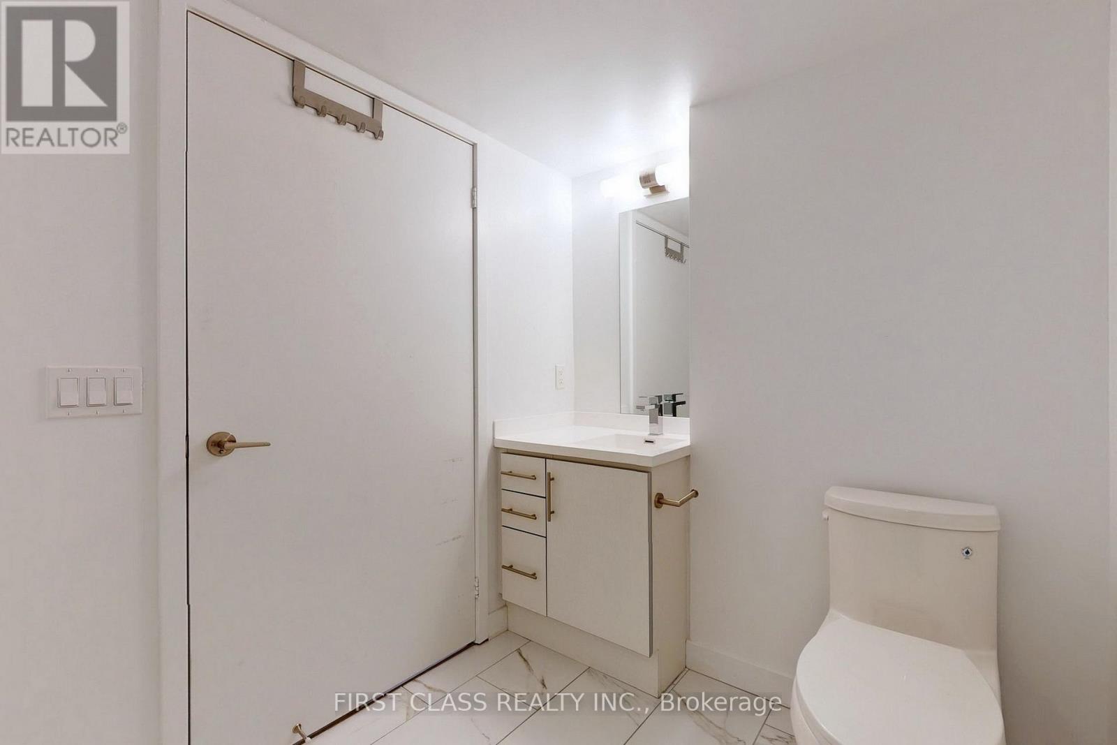 401 - 181 Huron Street, Toronto, Ontario  M5T 0C1 - Photo 11 - C12878264
