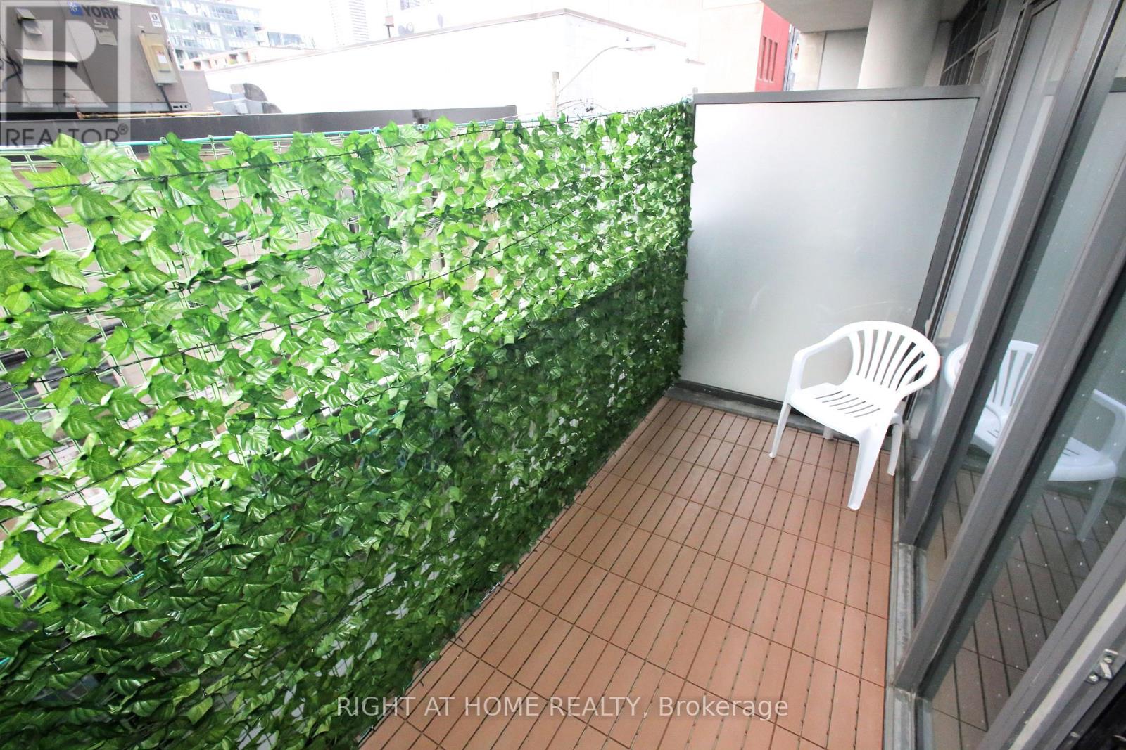 210 - 330 Richmond Street W, Toronto, Ontario  M5V 1X2 - Photo 22 - C12878332