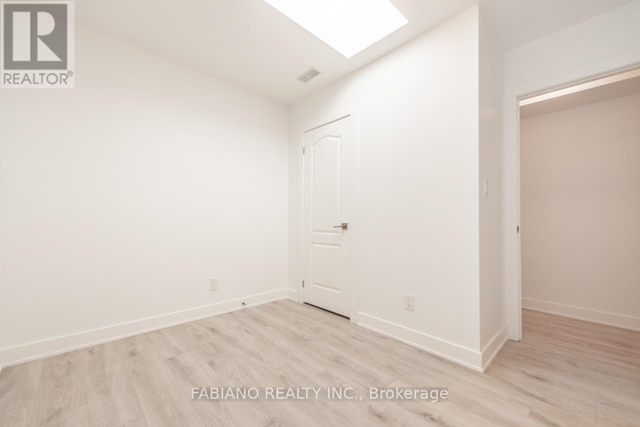 2 - 942 St Clair Avenue W, Toronto, Ontario  M6C 1C8 - Photo 17 - C12878336