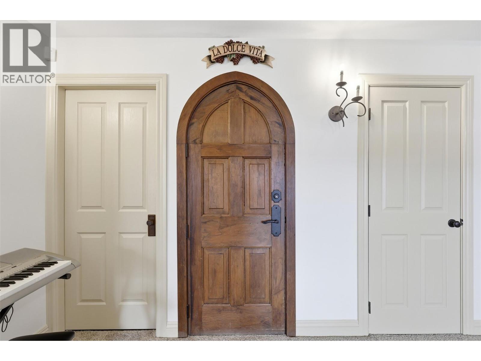 300 Mariposa Court, Kamloops, British Columbia  V2H 1R3 - Photo 62 - 10378707