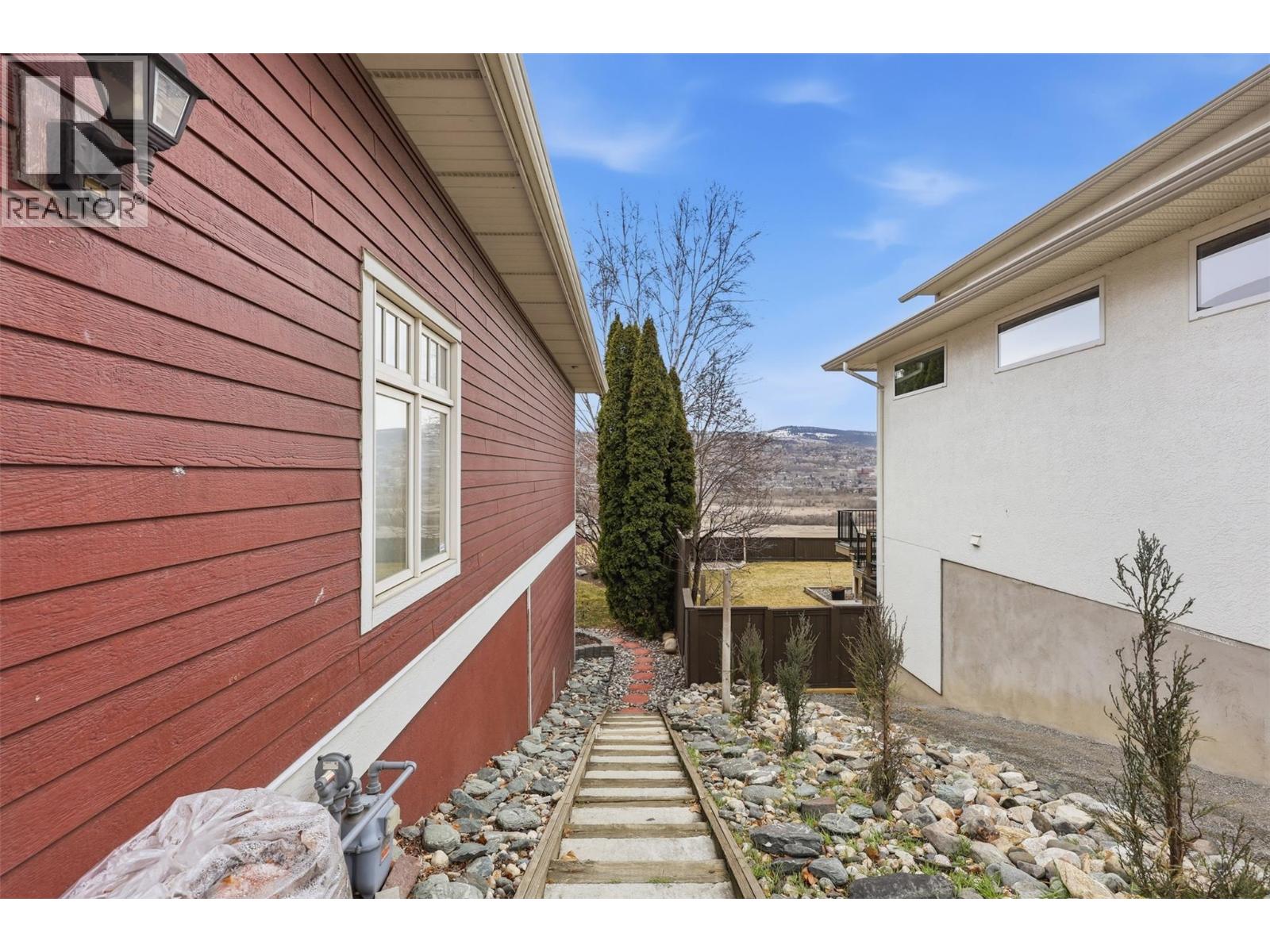 300 Mariposa Court, Kamloops, British Columbia  V2H 1R3 - Photo 70 - 10378707