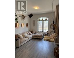 17 SELFRIDGE WAY, Whitby, Ontario