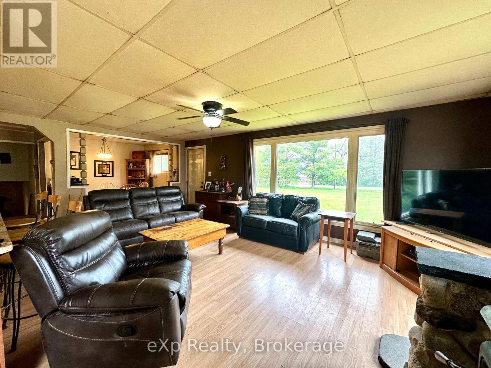 174364 Mulock Road, West Grey, Ontario  N0G 1S0 - Photo 5 - X12878312