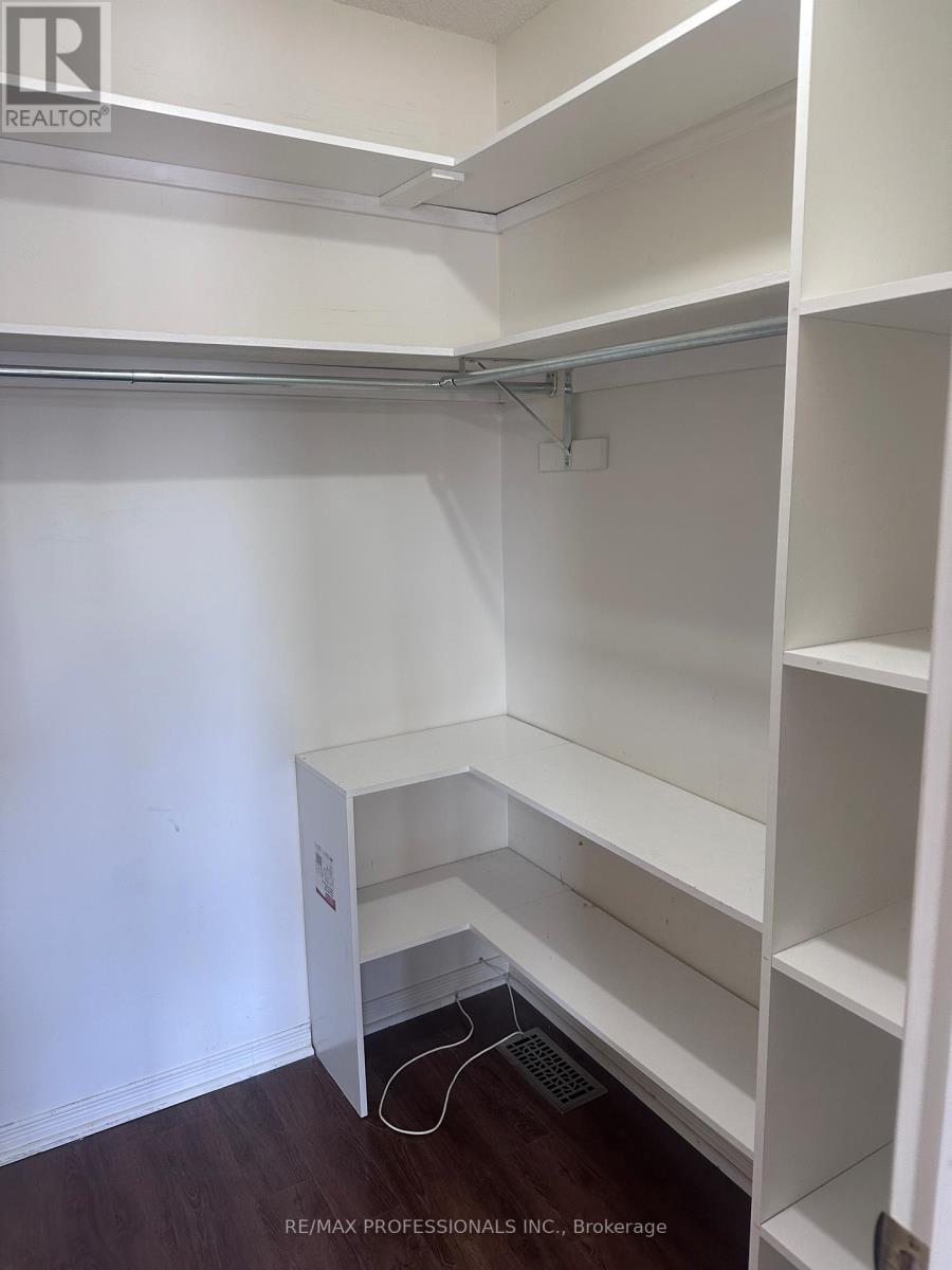 3056 Mcdowell Drive, Mississauga, Ontario  L5M 6J4 - Photo 28 - W12764862