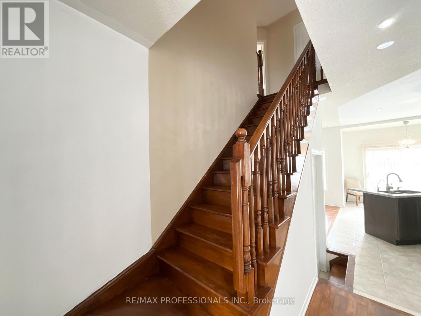 3056 Mcdowell Drive, Mississauga, Ontario  L5M 6J4 - Photo 19 - W12764862