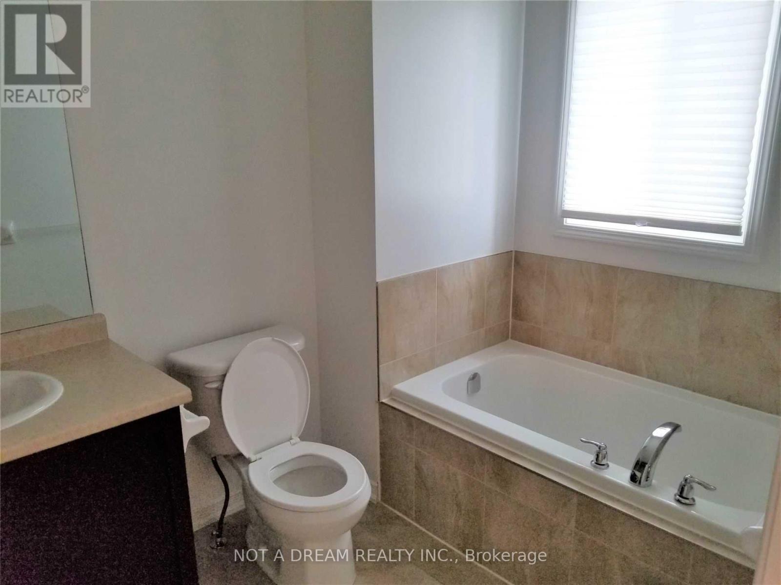 1388 Hunter Street, Innisfil, Ontario  L9S 0H5 - Photo 14 - N12878272