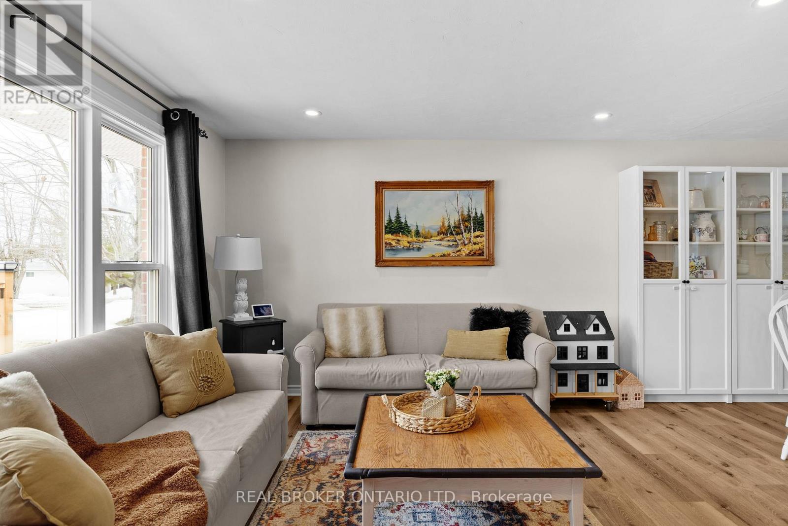 77 Third Street, Orillia, Ontario  L3V 4B5 - Photo 11 - S12878270