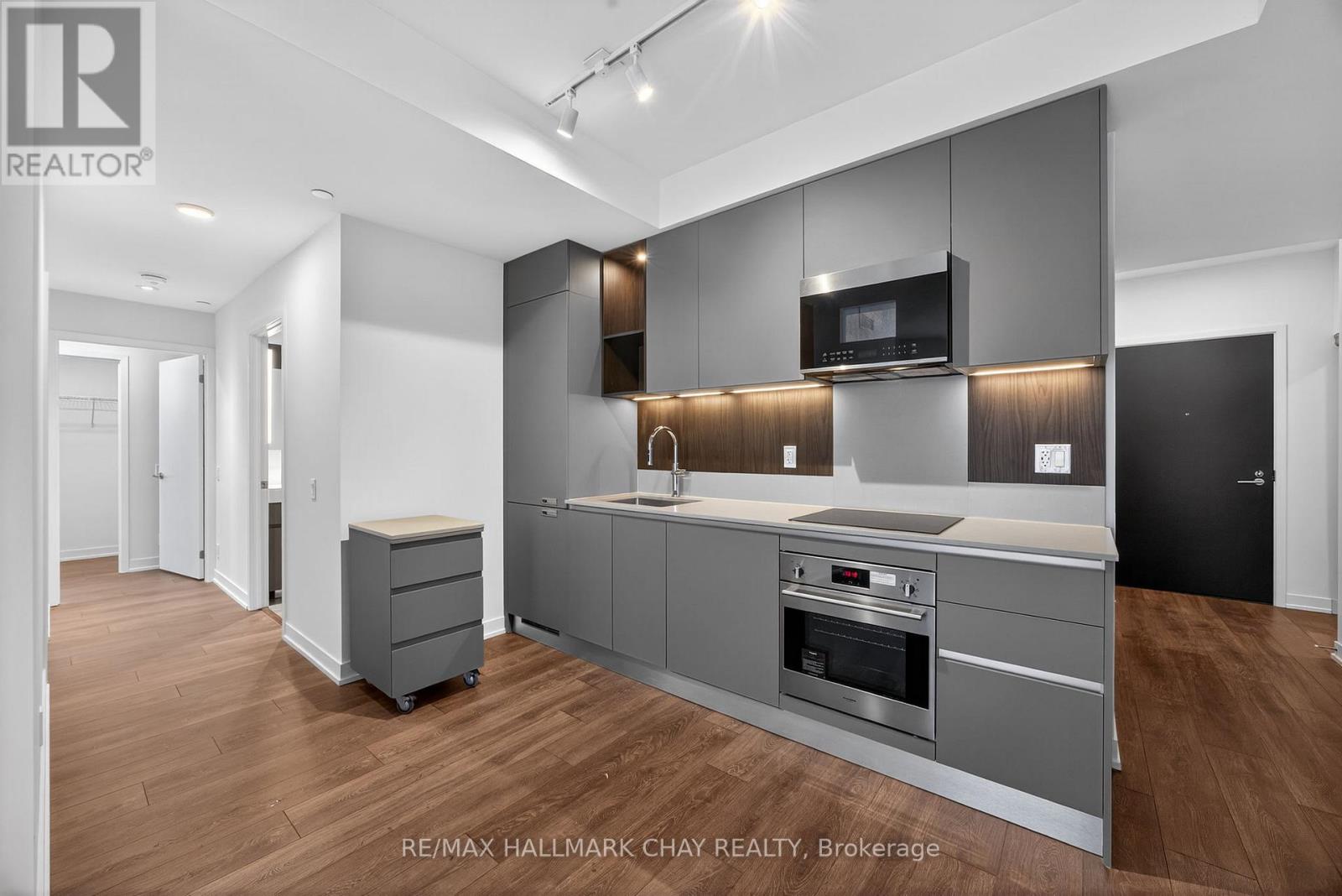 1902 - 39 Mary Street, Barrie, Ontario  L4N 1S9 - Photo 4 - S12878304