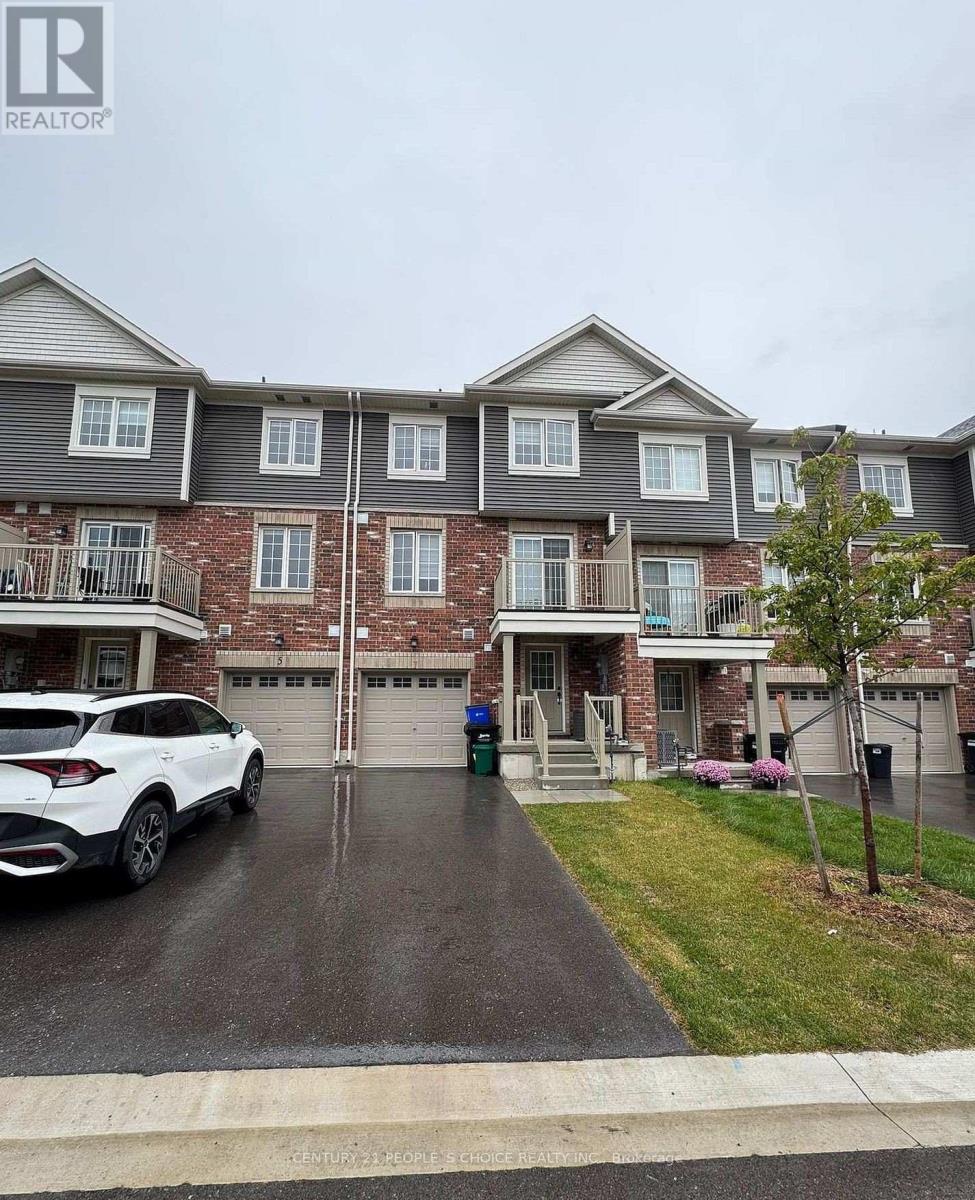 7 Silo Mews, Barrie, Ontario  L9J 0V3 - Photo 1 - S12878306