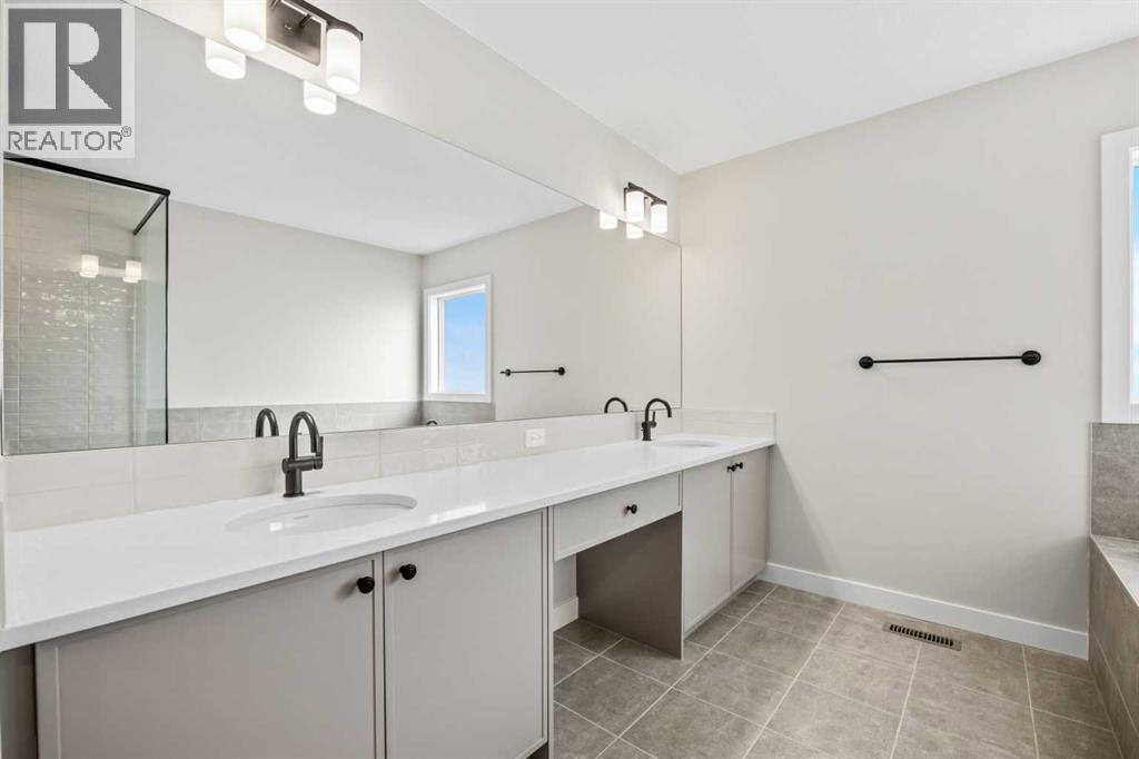 151 Dawson Wharf Mount, Chestermere, Alberta  T1X 2W4 - Photo 37 - A2292338