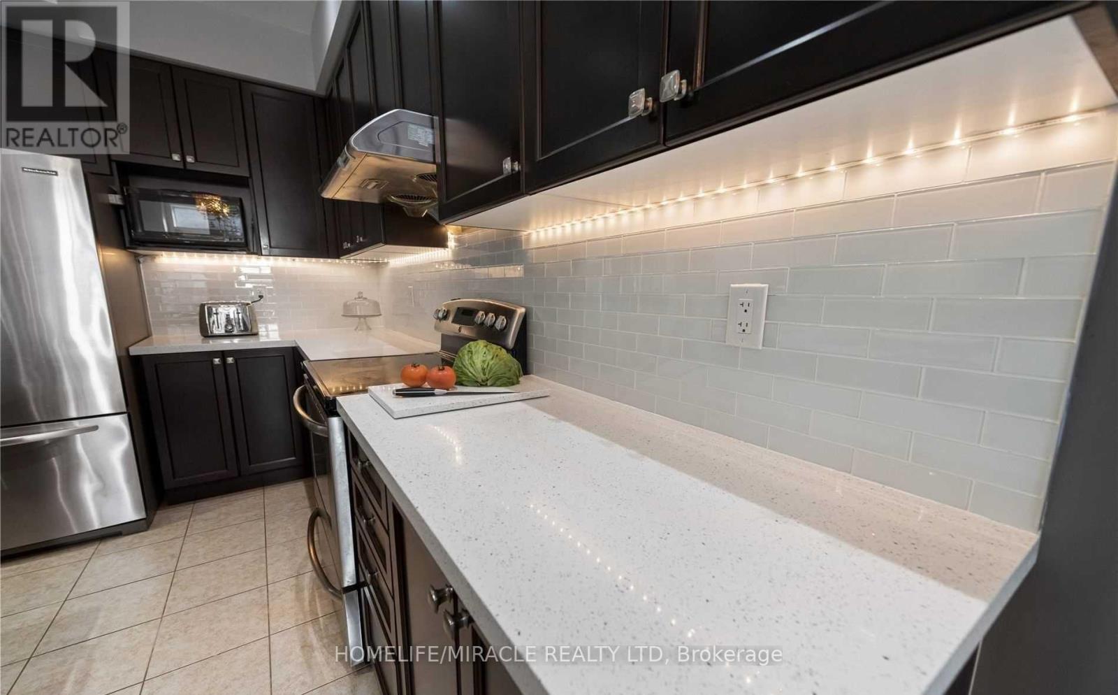 26 Swanton Road, Brampton, Ontario  L6X 0Y6 - Photo 10 - W12878266