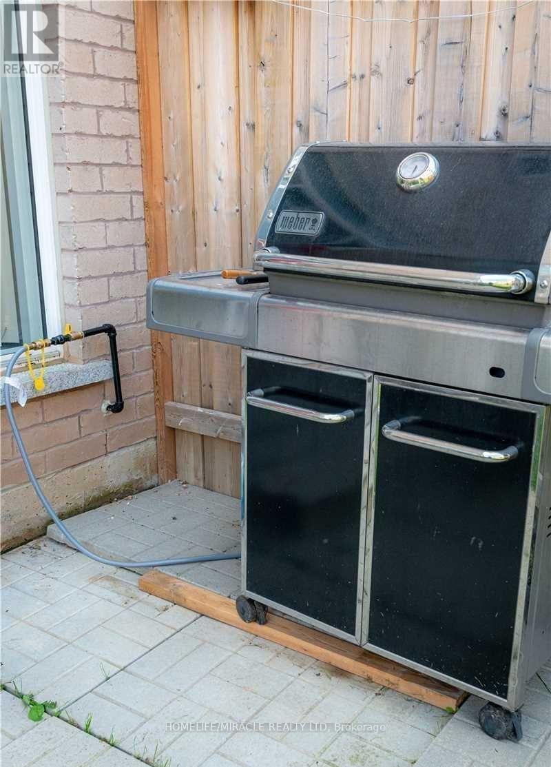 26 Swanton Road, Brampton, Ontario  L6X 0Y6 - Photo 23 - W12878266