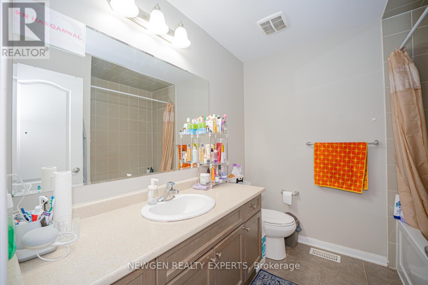 Upper - 131 Vanhorne Close, Brampton, Ontario  L7A 4E9 - Photo 29 - W12878296
