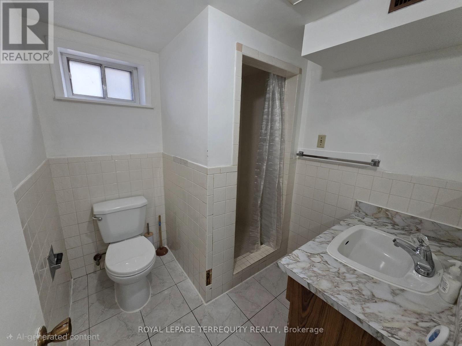 15 Westcliffe Road, Toronto, Ontario  M3M 1K6 - Photo 13 - W12878318