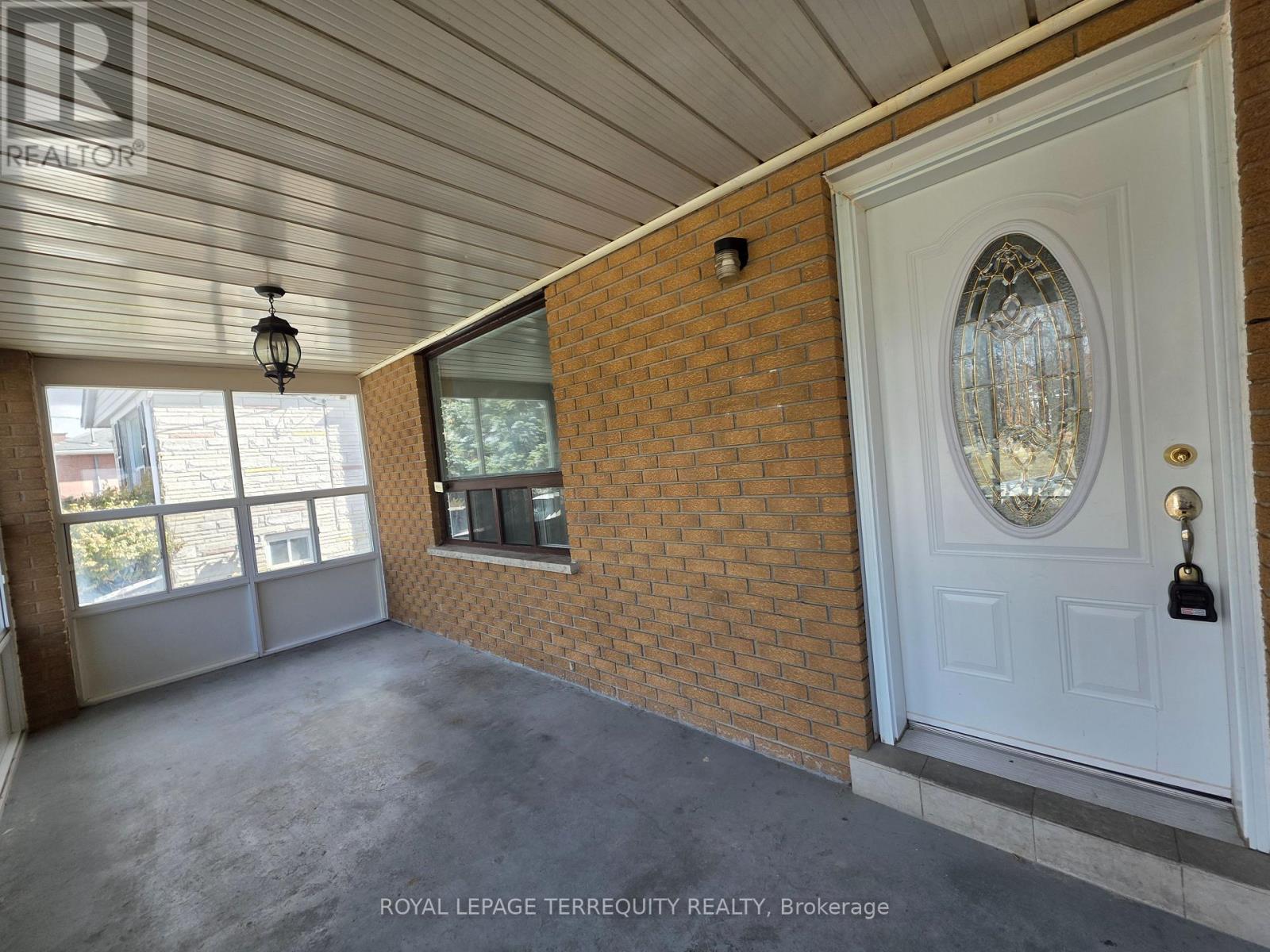 15 Westcliffe Road, Toronto, Ontario  M3M 1K6 - Photo 3 - W12878318